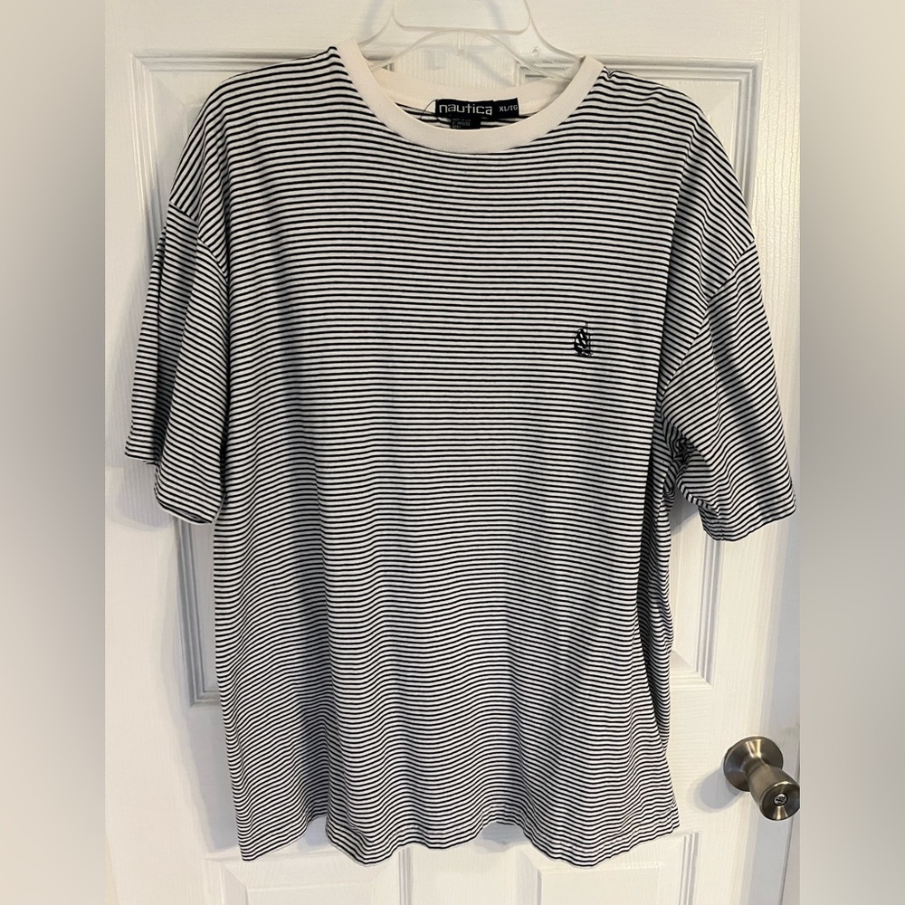 Nautica VTG 90’s Short Sleeve Tee